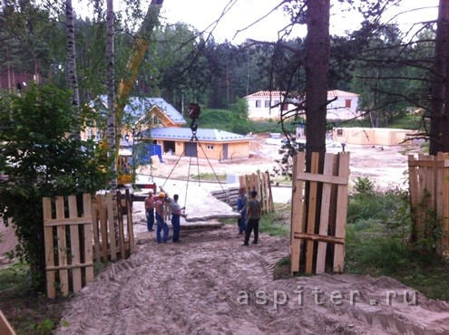 начало строительства дома из кирпича